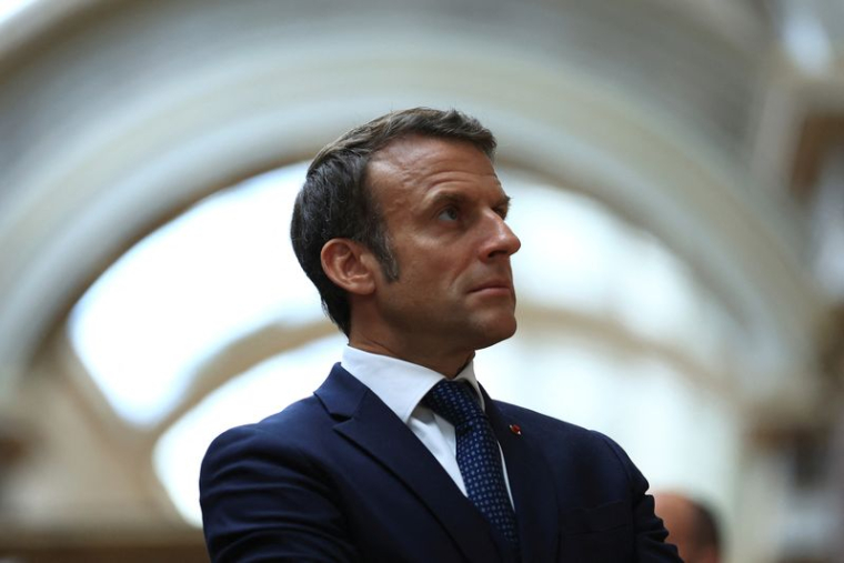 Le président français Emmanuel Macron au musée du Louvre à Paris, France