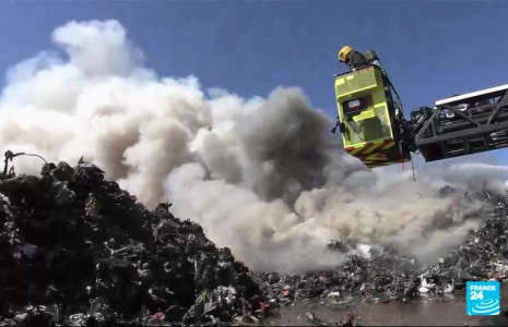 Déchets électriques : ces batteries qui mettent le feu aux centres de recyclage