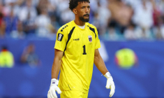 Vozinha joue un match avec Ronaldo