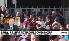 Explosion au port de Beyrouth : sit-in des familles de victimes en soutien au juge Bitar