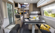 Intérieur d'un camping-car challenger Trigano (crédit photo : Challenger /  )
