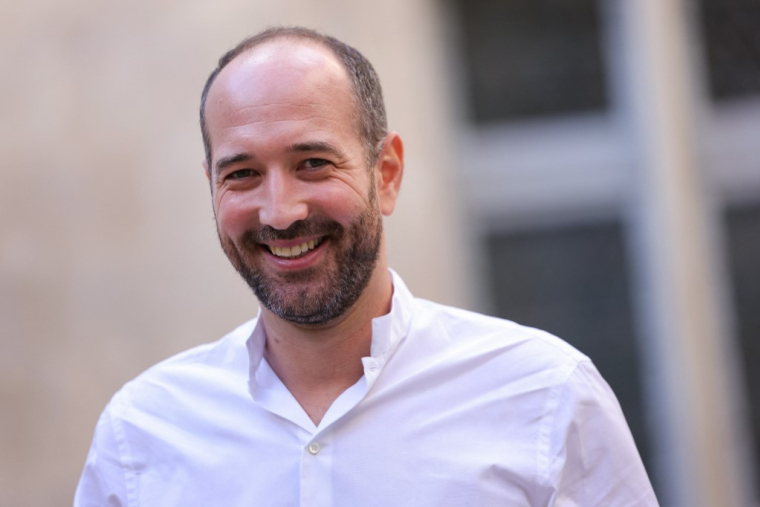Hugo Micheron à Paris, le 6 novembre 2023. ( AFP / THOMAS SAMSON )