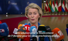 Les 27 "ne quitteront" pas le sommet de l'UE sans solution financière pour l'Ukraine - VDL
