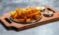 Comment le manioc peut-il être si toxique et pourtant si présent dans les régimes alimentaires en Amazonie? (crédit: Adobe Stock)