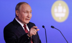 POUTINE DÉFEND L'INVASION DE L'UKRAINE DANS UN DISCOURS FLEUVE, CONTRE L'OCCIDENT