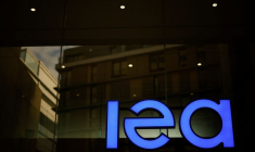 Logo de l'Agence internationale de l'énergie à Paris