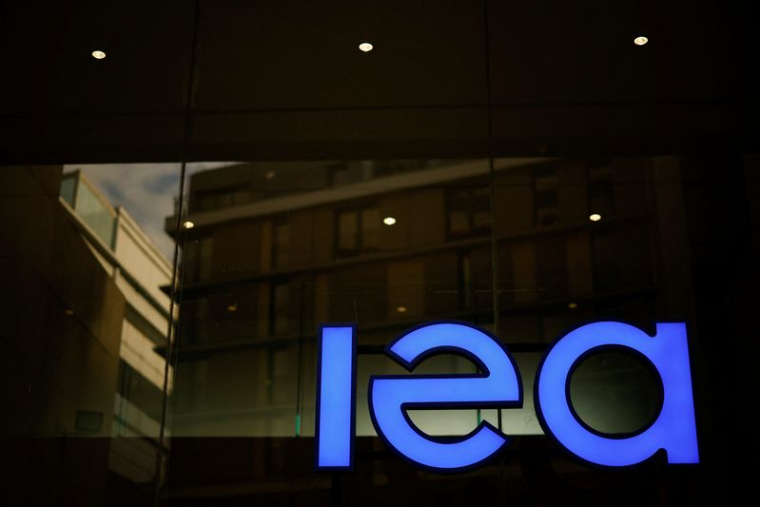 Logo de l'Agence internationale de l'énergie à Paris