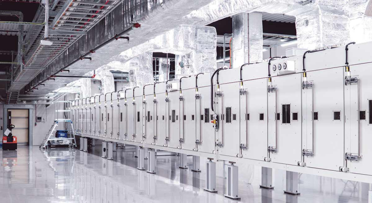 Sortie de terre en moins de 36 mois, la «giga-usine» tourne désormais à plein régime.(© Northvolt)