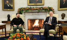 Le président américain Joe Biden rencontre le président ukrainien Volodymyr Zelenskiy à Washington