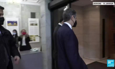 Crise russo-ukrainienne : la situation pourrait "échapper à tout contrôle", s'inquiète Biden