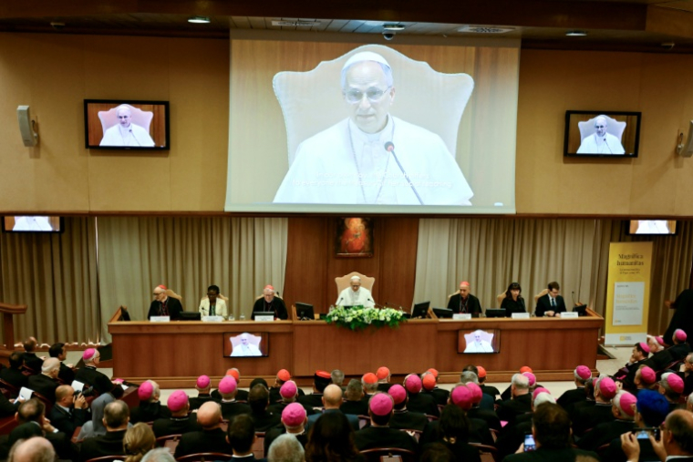 Le pape Léon XIV lors de la présentation de sa première encyclique "Magnifica Humanitas" consacrée à l’essor de l’intelligence artificielle, le 25 mai 2026 au Vatican ( AFP / Alberto PIZZOLI )