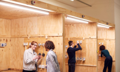 Les étudiants en lycée professionnel bénéficient d’une allocation quotidienne forfaitaire lors de leur stage en entreprise. ( crédit photo : Shutterstock )