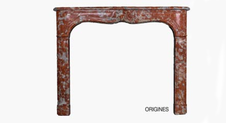 Cheminée en marbre, de style Louis XV, en vente chez Origines. (© Origines)
