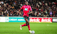 Quand un joueur de Guingamp poursuit un voleur et récupère un téléphone