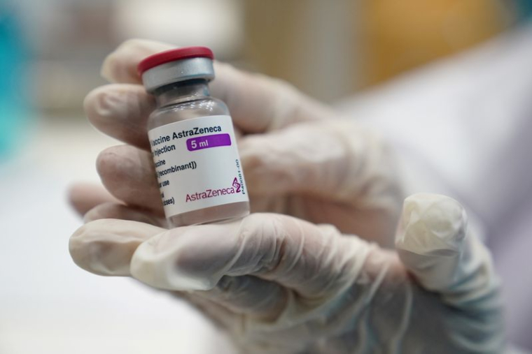 CORONAVIRUS: PAS DE RISQUE ACCRU DE CAILLOTS AVEC LA 2E DOSE D'ASTRAZENECA, SELON UNE ÉTUDE