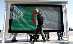 RÉDUCTION DES VISAS: L'ALGÉRIE CONVOQUE L'AMBASSADEUR DE FRANCE