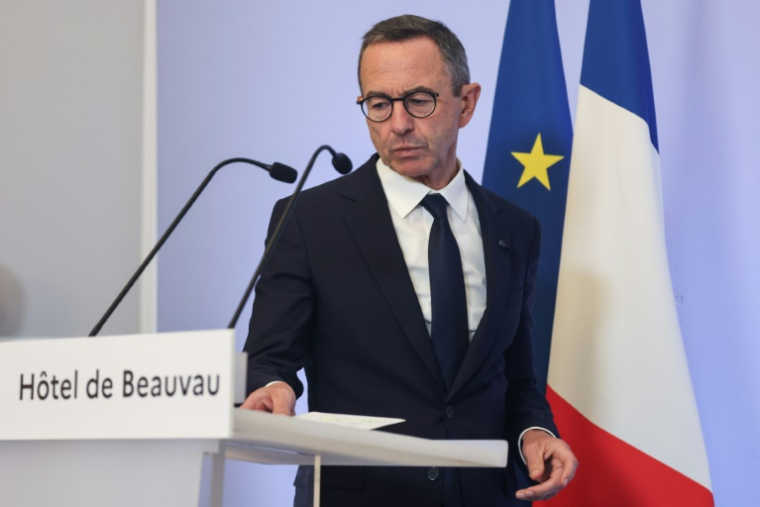 Le ministre de l'Intérieur sortant, Bruno Retailleau, avant une conférence de presse au Centre Operationnel de Gestion Interministérielle des Crises, le 18 septembre 2025 à Paris ( AFP / Ludovic MARIN )