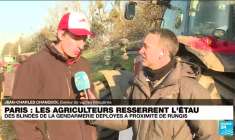 Paris : les agriculteurs resserrent l'étau après le discours de G. Attal