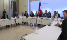 Transport des malades: François Bayrou reçoit les représentants des chauffeurs de taxis