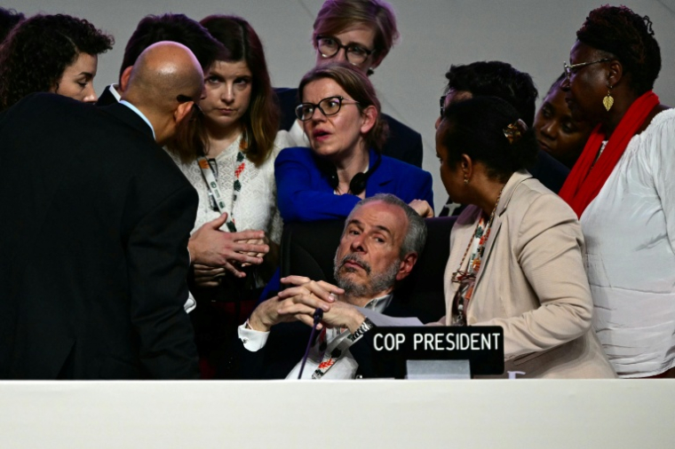 Le président de la COP30 Andre Correa do Lago après une interruption de la session plénière de la COP30 à Belem, Brésil, le 22 novembre 2025 ( AFP / Pablo PORCIUNCULA )