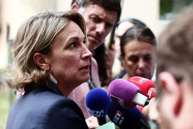 La secrétaire générale de la CFDT, Marylise Léon, fait une déclaration à la presse lors de l'université d'été de la centrale syndicale à Boissy-la-Rivière, le 26 août 2025 dans l'Essonne ( POOL / Thibaud MORITZ )