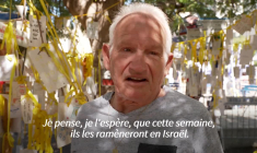 Des Israéliens attendent le retour des dépouilles des otages morts à Gaza