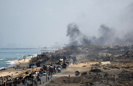 Des Palestiniens déplacés fuyant le nord de Gaza en raison des opérations israéliennes dans la bande de Gaza.