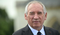 Le Premier ministre François Bayrou au château d'Angers le 24 juillet 2025 ( AFP / Damien MEYER )