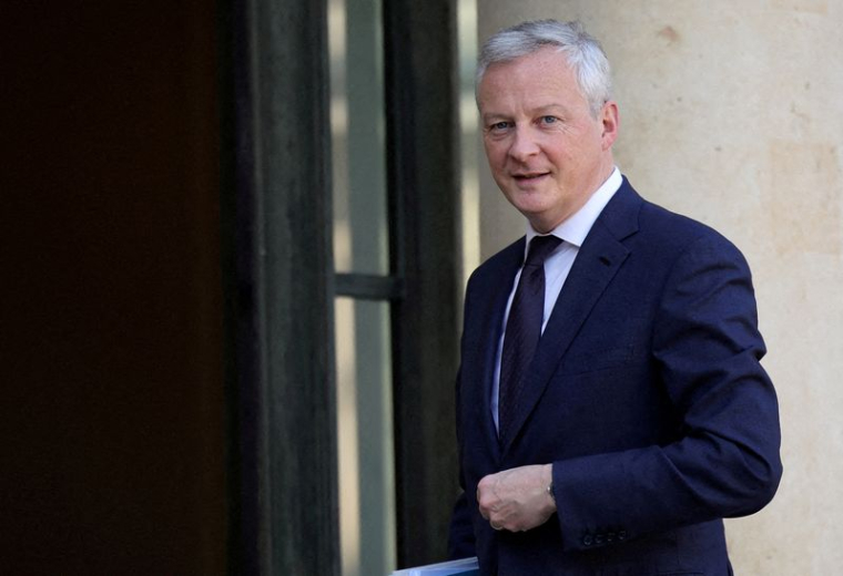 LA FRANCE ESPÈRE UN EMBARGO DE L'UNION EUROPÉENNE SUR LE PÉTROLE RUSSE "DANS LES SEMAINES QUI VIENNENT", DIT LE MAIRE