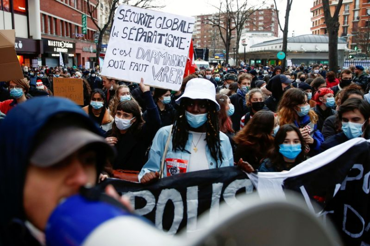 FRANCE: NOUVELLES MANIFESTATIONS CONTRE LA LOI "SÉCURITÉ GLOBALE"
