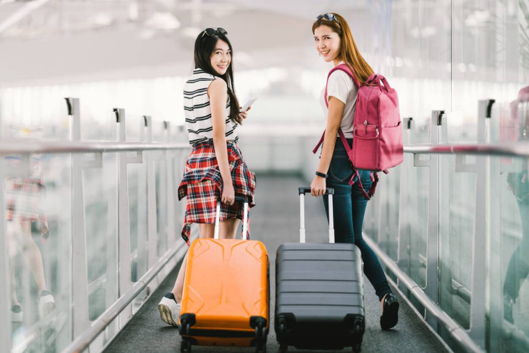 Étudiants à l’étranger : comment bien choisir votre assurance santé ? / iStock.com - Urbanscape