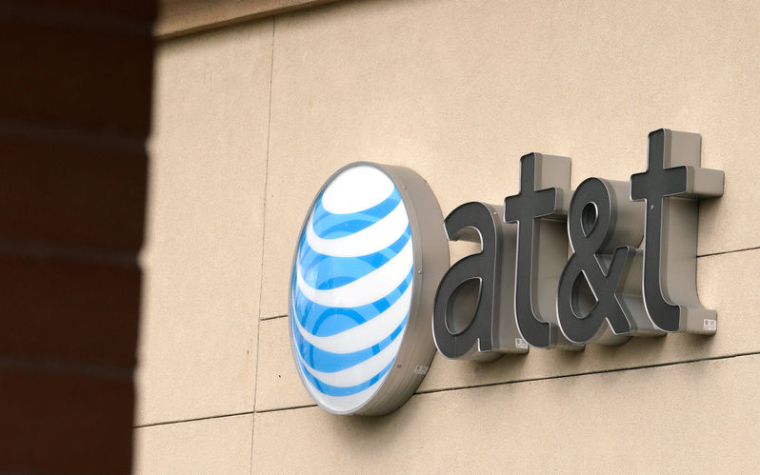 AT&T REVOIT SA GOUVERNANCE SOUS LA PRESSION D'ELLIOTT