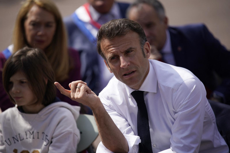 Emmanuel Macron, à Ganges, le 20 avril 2023 ( POOL / DANIEL COLE )