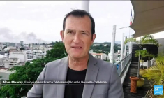 Nouvelle-Calédonie : Emmanuel Macron en route pour Nouméa