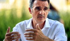 Éric Piolle à Grenoble, le 25 août 2022. ( AFP / OLIVIER CHASSIGNOLE )