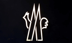 LE TITRE MONCLER FLAMBE À MILAN, SPÉCULATIONS SUR UN RACHAT PAR KERING