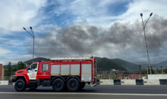 Un camion de pompiers à Touapsé, dans le sud de la Russie, le 29 avril 2026 ( AFP / STRINGER )