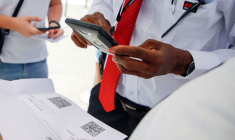 LE PASS VACCINAL SERA LEVÉ LE 14 MARS, RAPPORTE BFM TV