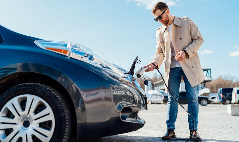 Voitures électriques : le leasing social revient pour une saison 2 !