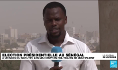 Sénégal : à un mois du scrutin, les manœuvres politiques se multiplient