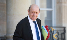 L'AMBASSADEUR DE FRANCE EN AUSTRALIE VA RETOURNER À CANBERRA, DIT LE DRIAN