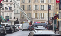 Un homme se suicide en se défenestrant à Paris, police et pompiers sur place