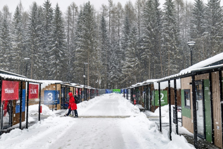 Les mobil-homes du village olympique des Jeux de Milan Cortina, le 3 février 2026 à Cortina d'Ampezzo  ( AFP / Odd ANDERSEN )