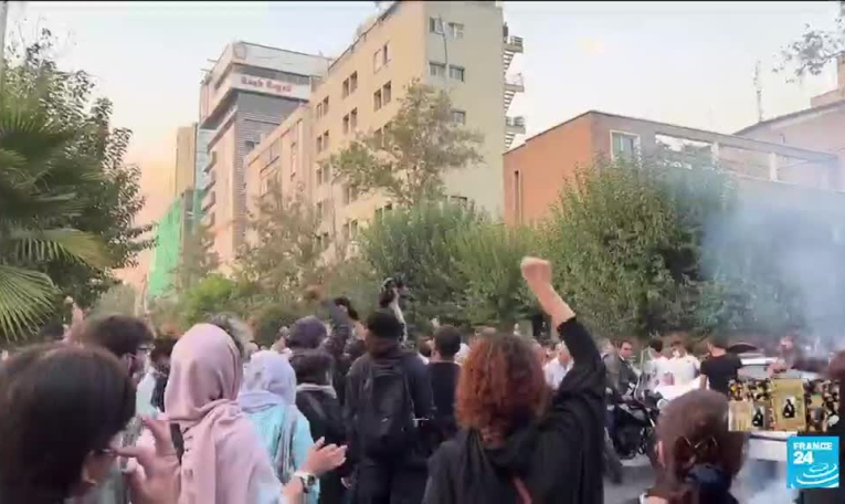 Iran : trois mois après la mort de Mahsa Amini, la contestation ne faiblit pas malgré la répression