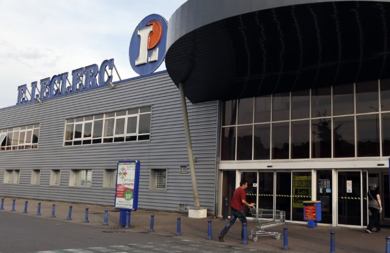 LECLERC LANCERA SA CONTRE-ATTAQUE À AMAZON À PARIS LE 26 MARS