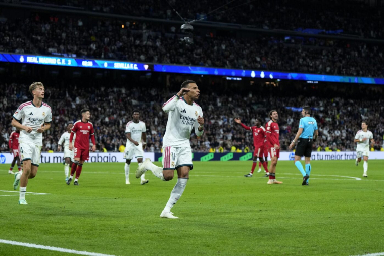 Avec un doublé de Mbappé, le Real Madrid ne fait qu'une bouchée de Séville