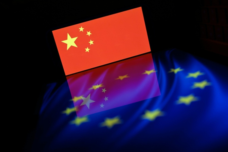 Un consensus est en train de s'affirmer parmi les Européens pour juger l'UE trop dépendante de la Chine dans certains secteurs ( AFP / Nicolas TUCAT )