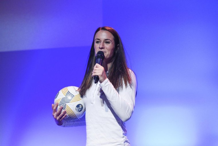 Mélissa Plaza : « Il a fallu quitter le foot pour comprendre que je n’étais pas résumée à un physique »