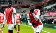 Reims continue de monter, Sainté patine