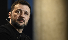 Volodymyr Zelensky, à Paris, le 27 mars 2025 ( AFP / JULIEN DE ROSA )